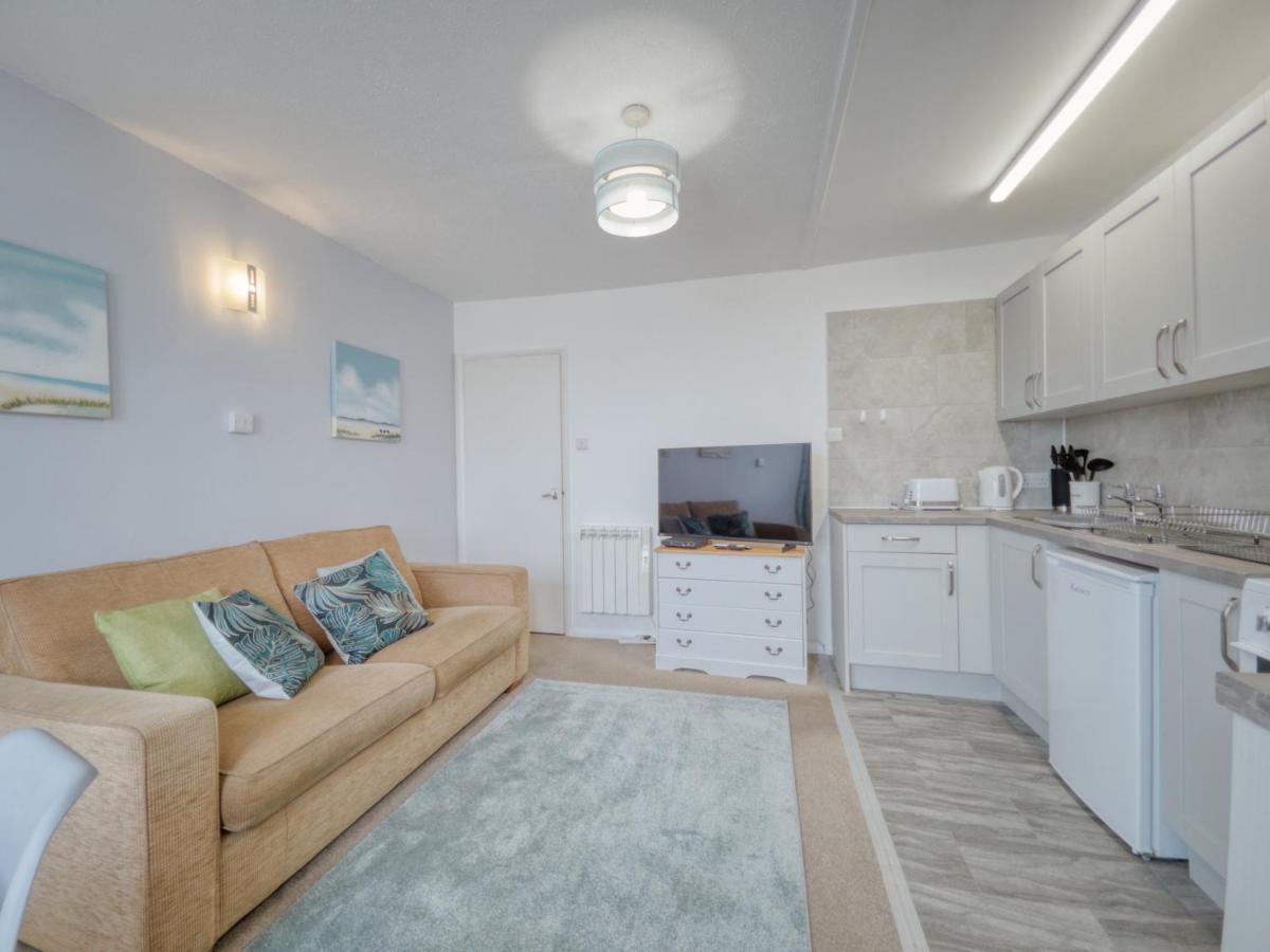 Apartment 7 - 1 Bedroom Sea Front Location - Step Free Access From Rear - Free Parking Пейнтон Экстерьер фото